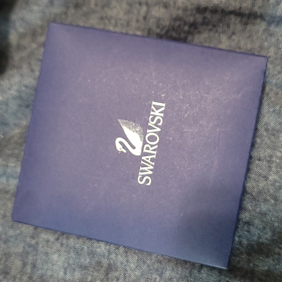 SOLD Swarovski set - Picture 3 of 3